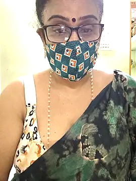 sweet-lotus online show from 10/08/25, 06:37