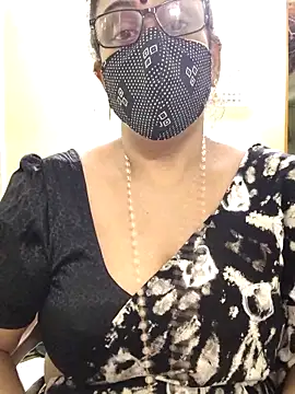 sweet-lotus online show from 10/04/25, 06:15