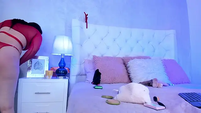 Yara Bliss  online show from 11/14/25, 03:15