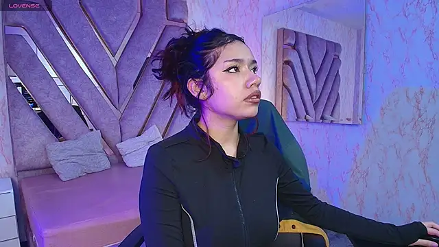Snapshot of redd_pandaa chatting on 07/01/26, 02:45 redd pandaa online show from 07/01/26, 02:45