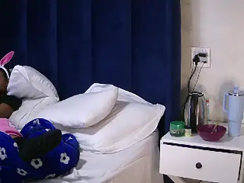 Snapshot of Babysex32 chatting on 11/21/25, 12:26 Babysex32 online show from 11/21/25, 12:26