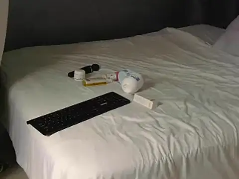 Snapshot of Babysex32 chatting on 12/18/25, 11:36 Babysex32 online show from 12/18/25, 11:36