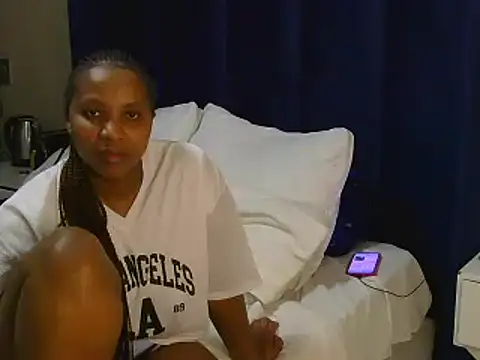 Snapshot of Babysex32 chatting on 11/13/25, 10:24 Babysex32 online show from 11/13/25, 10:24