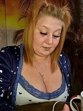 Snapshot of Miss_tits2025 chatting on 06/11/26, 12:32 Miss tits2025 online show from 06/11/26, 12:32