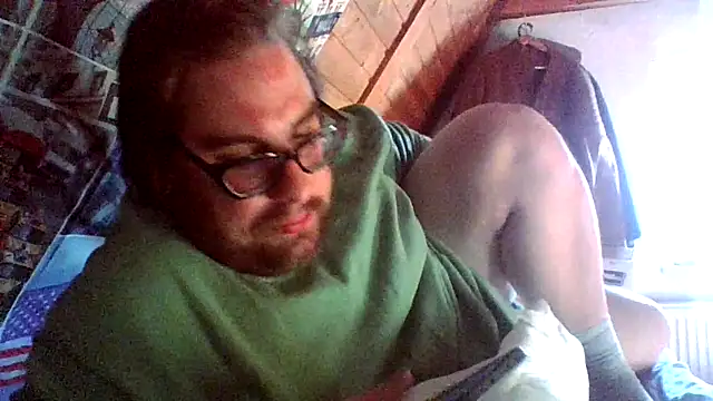 chubbyDavid1998 online show from 10/27/25, 12:17