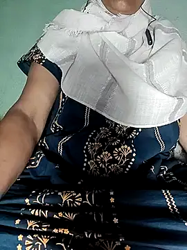 Hotty-Monaa online show from 11/20/25, 04:51