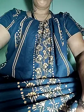 Hotty-Monaa online show from 11/18/25, 04:32