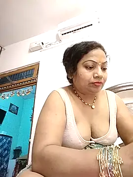 Cute-Janvi20 online show from 04/13/26, 09:02