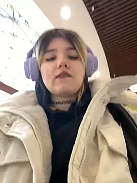 Snapshot of Cherry___Blossom chatting on 02/13/26, 11:10 Cherry Blossom online show from 02/13/26, 11:10