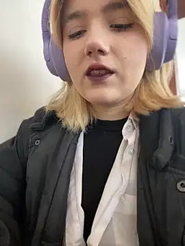 Snapshot of Cherry___Blossom chatting on 10/23/25, 11:09 Cherry Blossom online show from 10/23/25, 11:09