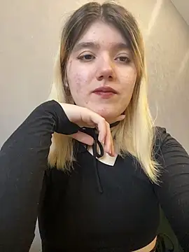 Snapshot of Cherry___Blossom chatting on 02/15/26, 11:20 Cherry Blossom online show from 02/15/26, 11:20