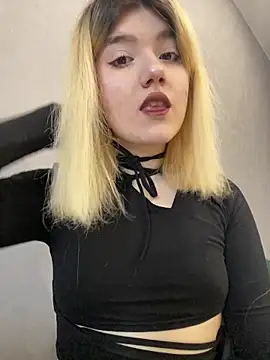 Snapshot of Cherry___Blossom chatting on 01/16/26, 09:02 Cherry Blossom online show from 01/16/26, 09:02