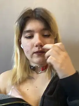 Snapshot of Cherry___Blossom chatting on 02/11/26, 09:53 Cherry Blossom online show from 02/11/26, 09:53