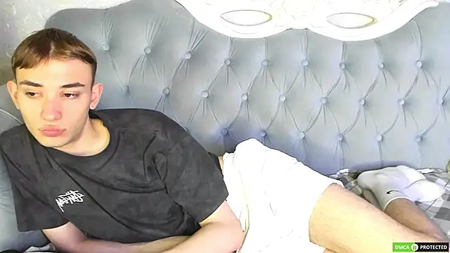 Snapshot of FelixCurtis chatting on 09/27/25, 05:24 FelixCurtis online show from 09/27/25, 05:24