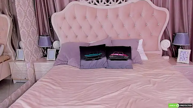 Snapshot of FelixCurtis chatting on 09/16/25, 09:10 FelixCurtis online show from 09/16/25, 09:10