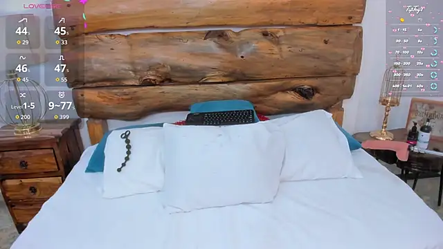 Snapshot of Vunnie_honeie chatting on 02/25/26, 12:11 Vunnie honeie online show from 02/25/26, 12:11