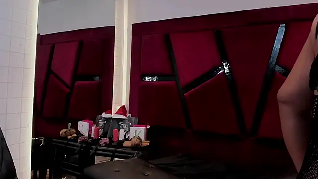 AlliceJelany online show from 12/04/25, 07:24