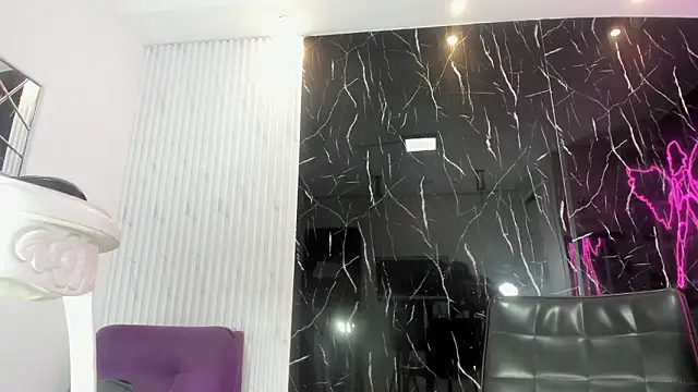 Nini Beyker online show from 02/15/26, 12:15