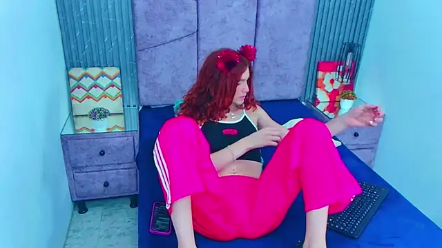 Emma Lodge online show from 12/20/25, 09:39