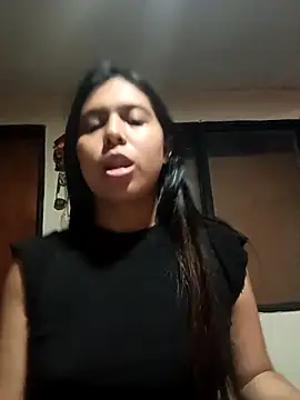 VioletaBliss1 online show from 10/27/25, 01:39