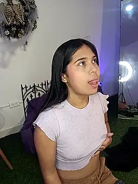 VioletaBliss1 online show from 10/24/25, 11:53