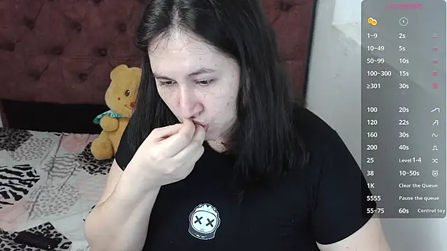 victoriadaniela online show from 01/15/26, 05:33