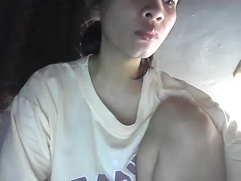 Snapshot of ivyloving4you chatting on 10/13/25, 09:38 ivyloving4you online show from 10/13/25, 09:38