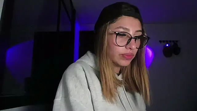 AriaBliss- online show from 11/14/25, 08:18