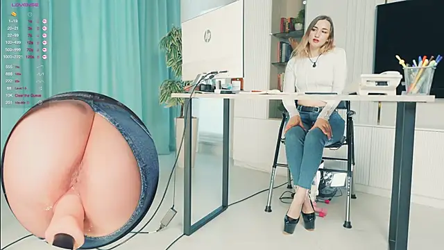 milahouston online show from 11/30/25, 07:31