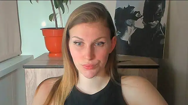 Snapshot of JuliaMuuun chatting on 03/23/26, 05:46 JuliaMuuun online show from 03/23/26, 05:46