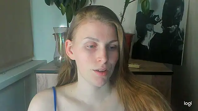 JuliaMuuun online show from 05/20/26, 09:01