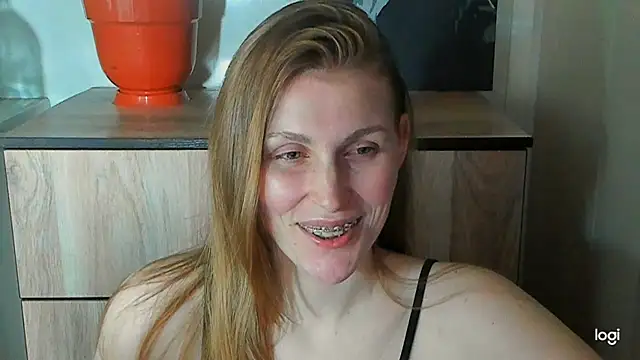 Snapshot of JuliaMuuun chatting on 07/14/26, 09:10 JuliaMuuun online show from 07/14/26, 09:10