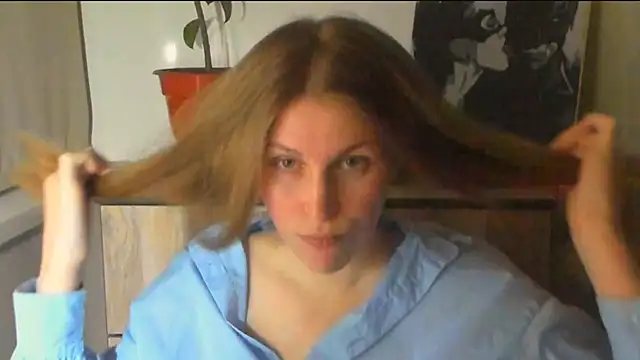 Snapshot of JuliaMuuun chatting on 03/28/26, 07:59 JuliaMuuun online show from 03/28/26, 07:59