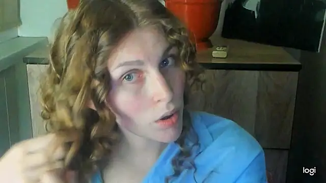 JuliaMuuun online show from 05/15/26, 09:02