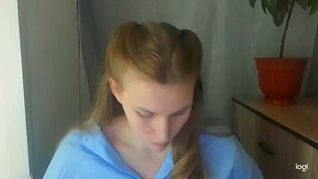 Snapshot of JuliaMuuun chatting on 05/31/26, 08:09 JuliaMuuun online show from 05/31/26, 08:09