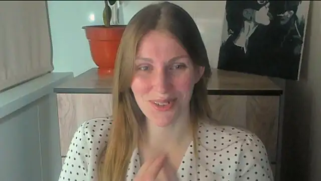 JuliaMuuun online show from 04/15/26, 10:32