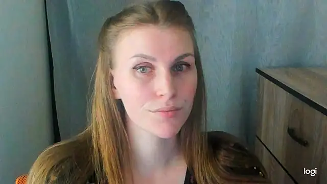 Snapshot of JuliaMuuun chatting on 06/13/26, 09:02 JuliaMuuun online show from 06/13/26, 09:02