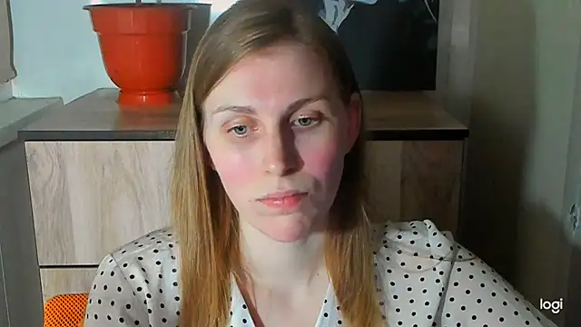 Snapshot of JuliaMuuun chatting on 07/13/26, 07:46 JuliaMuuun online show from 07/13/26, 07:46