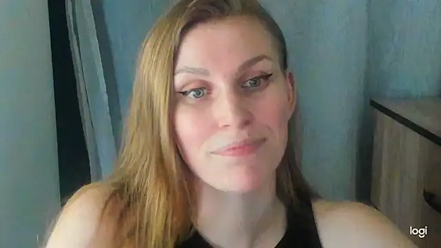 Snapshot of JuliaMuuun chatting on 06/11/26, 09:01 JuliaMuuun online show from 06/11/26, 09:01