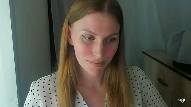 Snapshot of JuliaMuuun chatting on 06/07/26, 08:03 JuliaMuuun online show from 06/07/26, 08:03