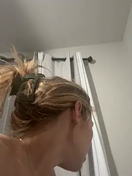 BaddieBossXX2 online show from 06/17/26, 06:35