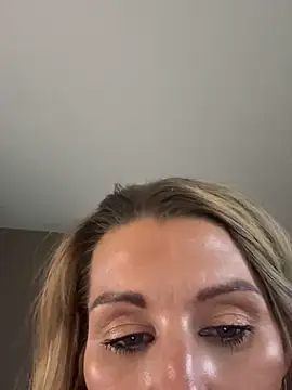 BaddieBossXX2 online show from 11/29/25, 04:01