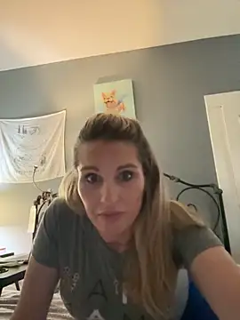 BaddieBossXX2 online show from 11/16/25, 01:05