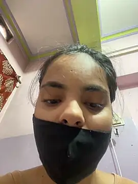 Snapshot of Sandhya_77 chatting on 05/17/26, 05:18 Sandhya 77 online show from 05/17/26, 05:18
