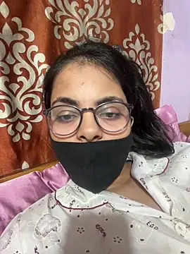 Snapshot of Sandhya_77 chatting on 04/25/26, 01:41 Sandhya 77 online show from 04/25/26, 01:41