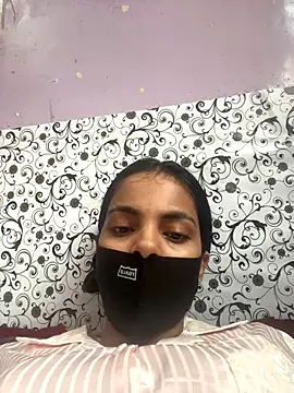 Snapshot of Sandhya_77 chatting on 09/12/25, 05:18 Sandhya 77 online show from 09/12/25, 05:18