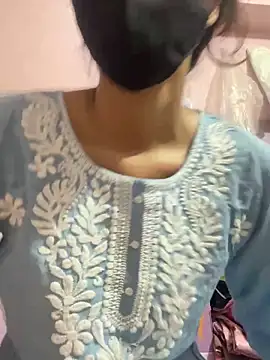 Snapshot of Sandhya_77 chatting on 06/10/26, 05:52 Sandhya 77 online show from 06/10/26, 05:52