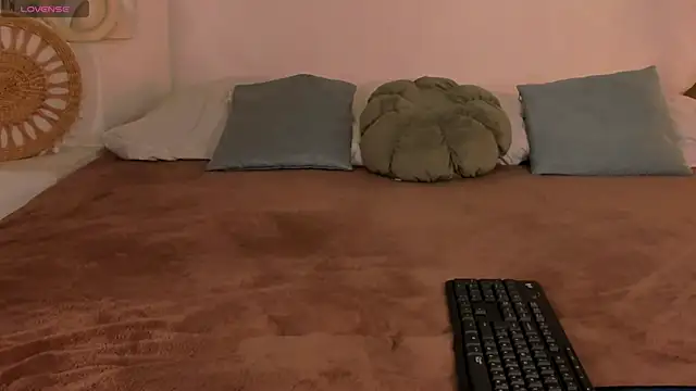 Little Clare online show from 04/09/26, 02:23