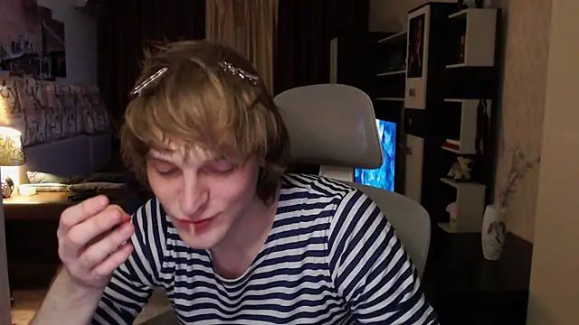 Snapshot of Playersuperstar chatting on 02/19/26, 10:18 Playersuperstar online show from 02/19/26, 10:18