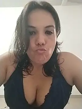 Snapshot of Bellapotencia1985 chatting on 10/25/25, 09:41 Bellapotencia1985 online show from 10/25/25, 09:41